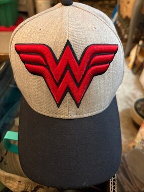 New Era Gray & Navy Wonder Woman Logo Baseball Hat